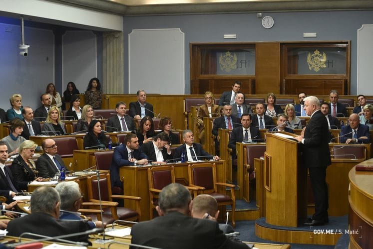 Predsjednik Marković na Premijerskom satu DF-u: Vlada ne daje političke ocjene nego se bavi drugim pitanjima koja su važnija za građane