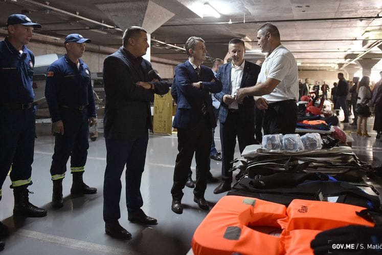 Direktoratu za vanredne situacije MUP-a i službama zaštite i spašavanja iz Podgorice, Bara i Ulcinja uručena nova oprema za reagovanje u uslovima poplava