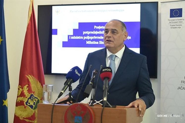 Institute of Hydrometeorology and Seismology receives equipment worth over EUR 1 million, DPM Simović: Important and creditable institution