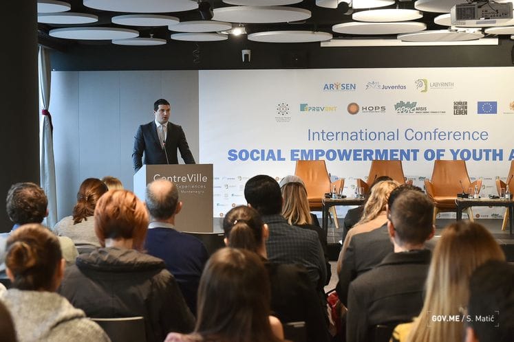 Janović: Bićemo podrška mladima u riziku