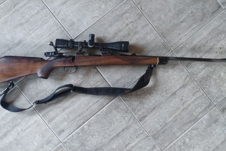 Policija u Plužinama pronašla i oduzela pušku – karabin sa optičkim nišanom