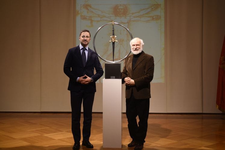 U Ministarstvu kulture predstavljena skulptura Dimitrija Popovića “Omaž Leonardu da Vinčiju 1519-2019“