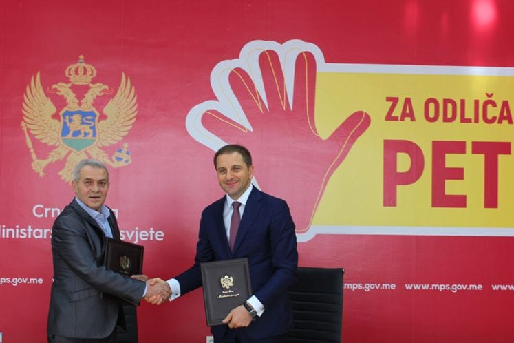 POTPISAN SPORAZUM: POVEĆANA IZDVAJANJA ZA STANOVE U PROSVJETI NA PREKO 2 MILIONA