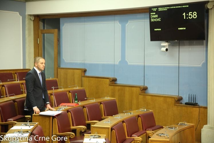 Završena rasprava u Skupštini o dopuni Zakona o visokom obrazovanju: Cilj oslobađanje dodatnih troškova za magistarski rad i produžetak roka za upis na specijalističke studije