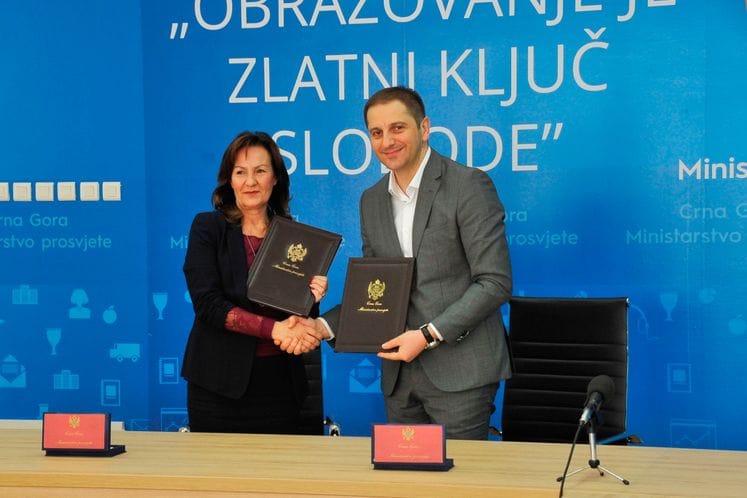 Ministarstvo prosvjete potpisalo memorandum sa Zavodom za transfuziju: prosvjeta u sistemu dobrovoljnog davalaštva krvi