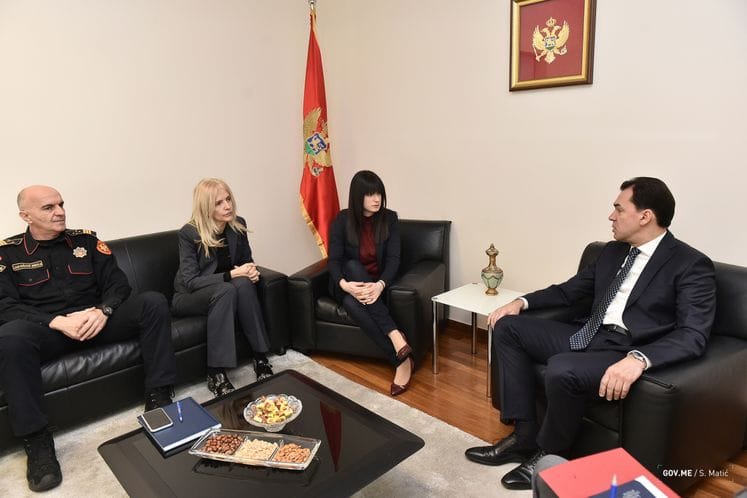 Državni organi imaju posebnu odgovornost da zaštite bezbjednost zdravstvenih radnika