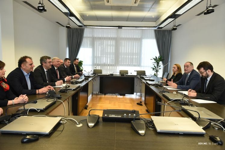 DPM Simović hosts delegation of WB Chambers Investment Forum