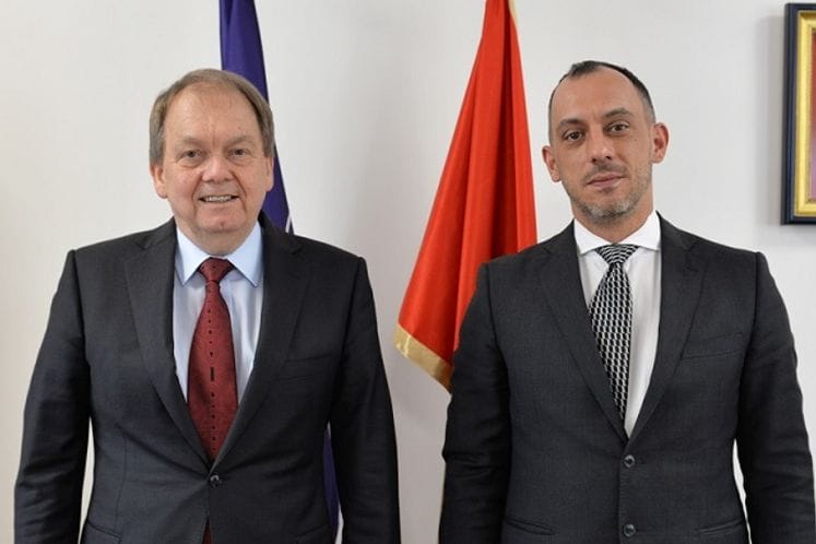 Ambasador Hogard sa Ivanovićem: Članstvo Crne Gore u NATO pozitivno uticalo na cijeli region