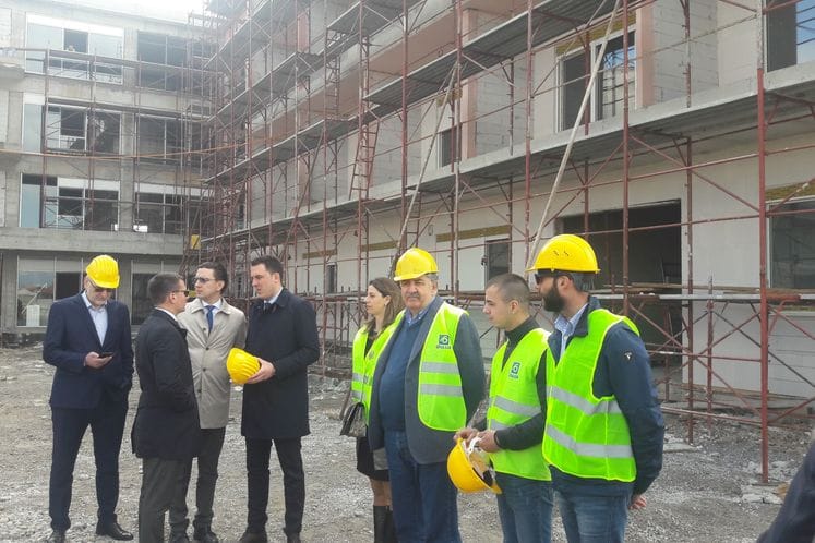 Gradonačelnik Podgorice, ministar rada i socijalnog staranja i predstavnici UJR obišli gradilište Doma za stare u Podgorici