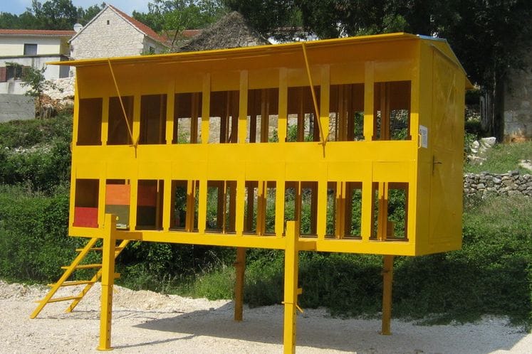 Javni poziv za dodjelu sredstava podsticaja za nabavku opreme za transport pčelinjih društava za 2019.