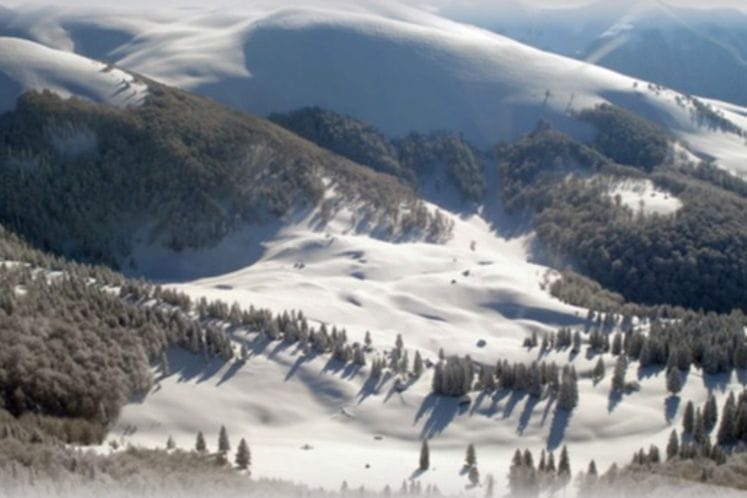 Potpisan ugovor za izradu tehničke dokumentacije i izgradnju šestosjedne žičare i ski staza na lokalitetu Žarski u Mojkovcu