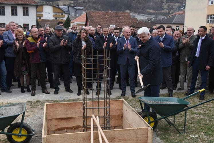 PM Marković lays cornerstone for new school building in Bijelo Polje: We deliver on our promises unlike those who criticise us