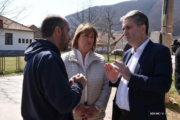 Ministers Vučinović, Nuhodžić, visit Igor Tomkić in Berane: We are here to pass on Government's message that Montenegro is your country that will protect you