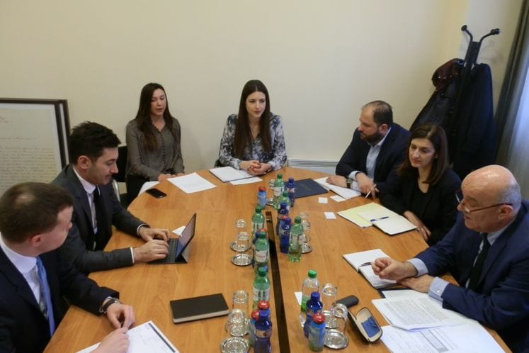 Analitičari kreditne rejting agencije Standard & Poor's u posjeti Ministarstvu finansija