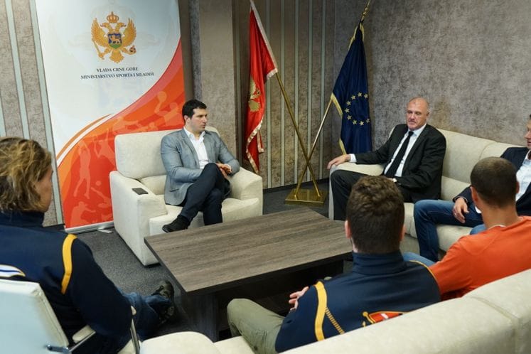 Ministarstvo sporta i mladih podržalo VK “Jadran carine” Sa 20.000 eura