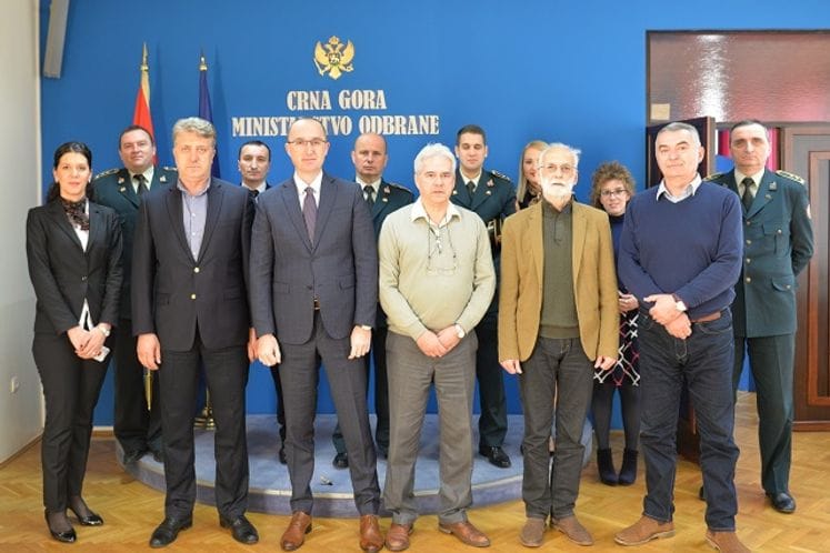 Potpisan Sporazum: Učenici pet podgoričkih srednjih škola moći će da praksu odrađuju u jedinicama VCG