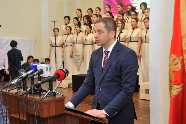 Šehović: Dva miliona eura i 30 novih vozila za prevoz učenika