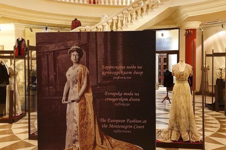U SKOPLJU OTVORENA IZLOŽBA EVROPSKA MODA NA CRNOGORSKOM DVORU-REFLEKSIJE