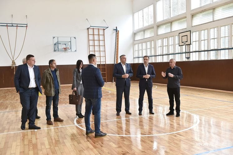 Šehović u Baru: Uloženo milion eura u školsku sportsku infrastrukturu širom Crne Gore