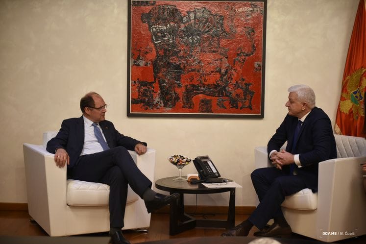 PM Marković hosts Bundestag Member Christian Schmidt: Montenegro is interested in stronger partnership with Germany