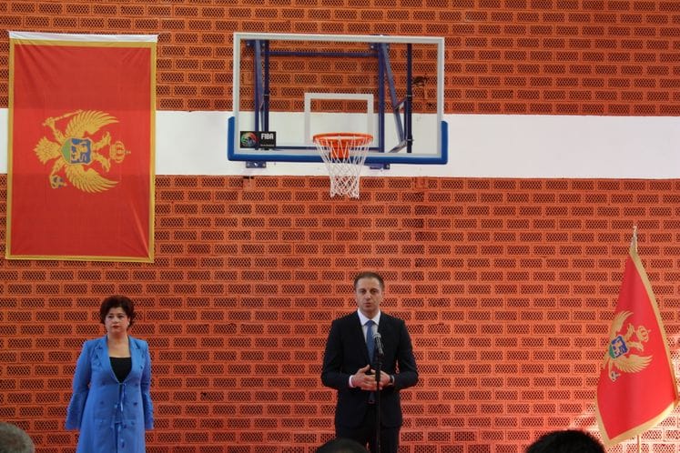 Rekonstruisana sala gimnazije u Tuzima, Šehović poručio: skoro 100 projekata u obrazovanju sa TIKA-om