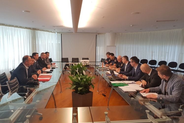 Zajednički rad na suzbijanju nelegalnog prevoza između Crne Gore i Republike Hrvatske