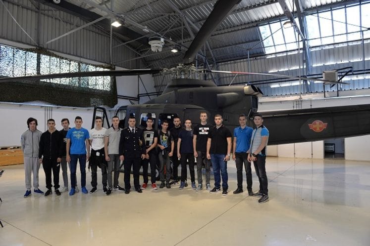 Učenici Elektrotehničke škole “Vaso Aligrudić” na praksi u VVCG održali predavanje drugovima iz škole