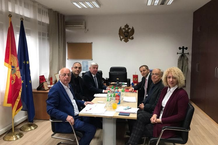 ODRŽANA PRVA SJEDNICA KOMISIJE ZA SPOVOĐENJE POSTUPKA DODJELE NAGRADA PRIPADNICIMA DIJASPORE-ISELJENIKA I ORGANIZACIJAMA DIJASPORE-ISELJENIKA