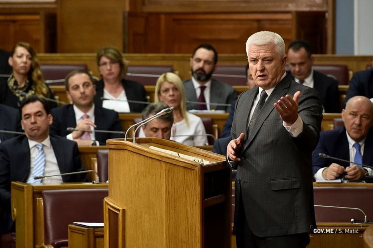 Response to case of giving envelope with money to former mayor was given by competent institutions, PM Marković stresses
