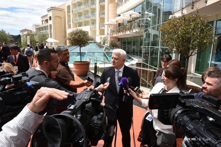 Premijer Marković odgovarao na pitanje novinara: Neće biti nestabilnosti, vjerujem u odgovornost lidera DF