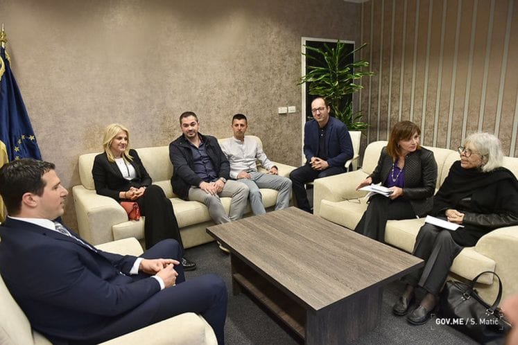 Janović i Davije: Usavršavanjem stručnog kadra u sportu do boljih uslova za rad sa mladima