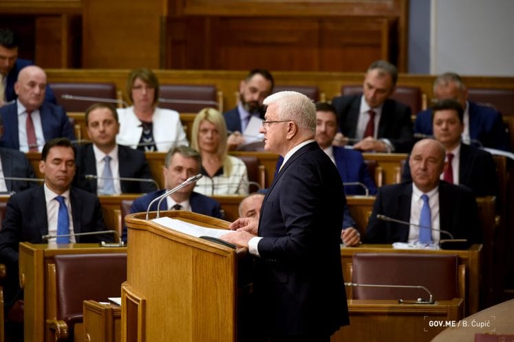 Predsjednik Vlade o uvali Valdanos: Pojedinci imaju dvostruke aršine – deklarativno za očuvanje maslinjaka, a istovremeno bespravno podižu objekte