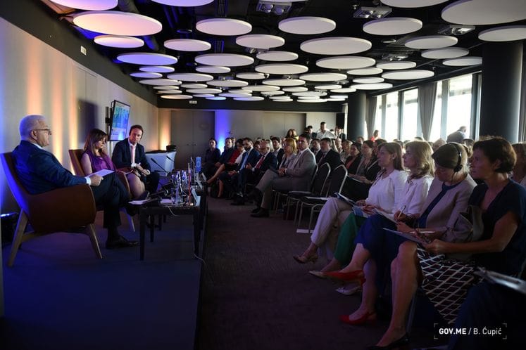 Premijer Marković na konferenciji CGO-a „Sedam godina CG pregovora sa EU“: Crna Gora pouzdano napreduje ka Evropskoj uniji