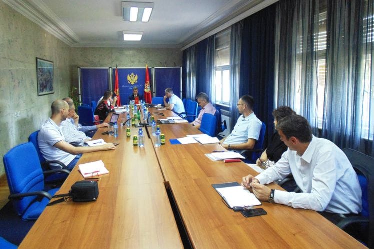 Održan sastanak predstavnika Nacionalnog operativnog tima za borbu protiv nasilnog ekstremizma i radikalizacije sa predstavnicima operatora mobilne telefonije u Crnoj Gori