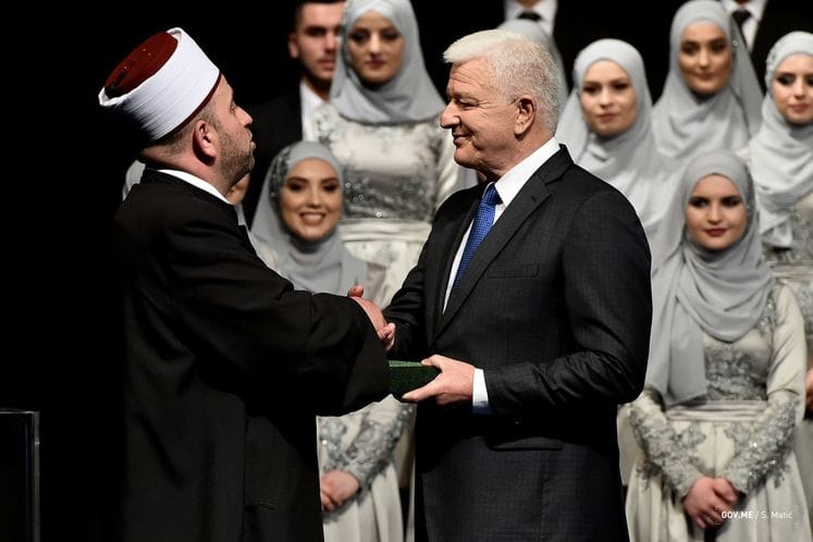 PM Marković wishes happy Eid al-Fitr: Montenegro's multi-religious and multi-cultural society is united in diversity, and its asset is based on it