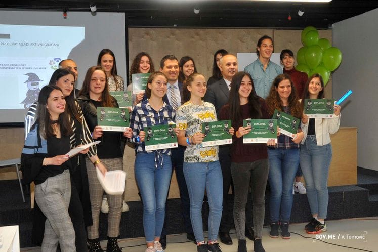 Ministar Janović uručio nagrade najaktivnijim mladima