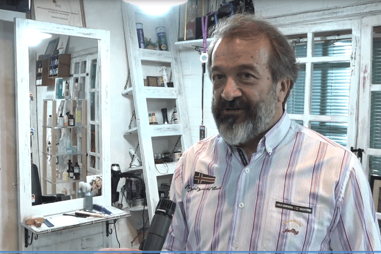 Stručno je ključno: Predsjednik Privredne komore Vlastimir Golubović i frizer Zoran Vukčević pozvali đake da upišu stručne škole