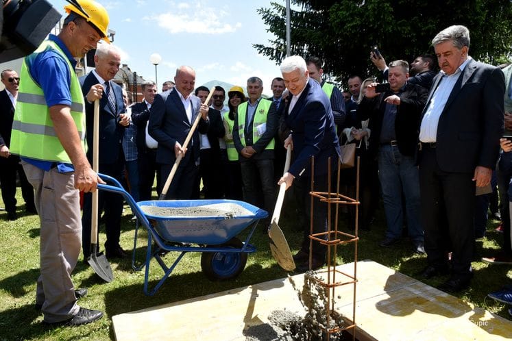 Premijer Duško Marković u Mojkovcu otvorio radove na pasareli preko Magistrale i na transfer stanici otpada: U ove tri godine ulažemo 30 miliona eura u mojkovačku infrastrukturu