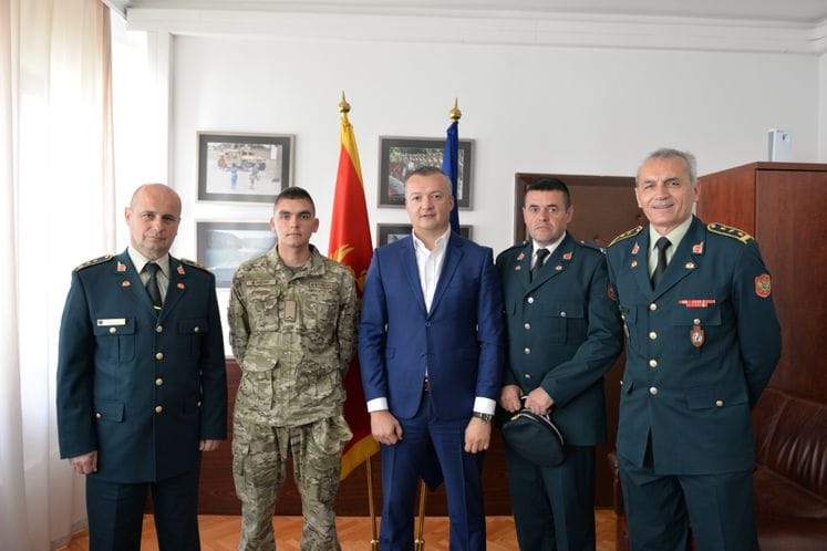 Filipović primio vojnika Miloša Božovića, osvajača zlata u streljaštvu na Igrama malih zemalja