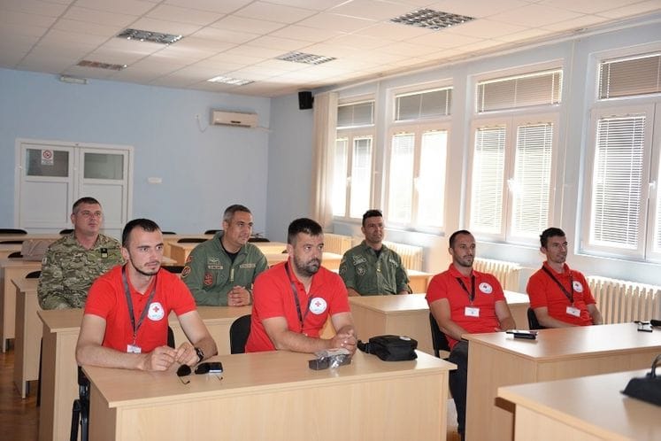 Predstavnici kolašinskog Crvenog krsta u posjeti Vazduhoplovstvu: Zajednički razvijati sposobnosti traganja i spašavanja