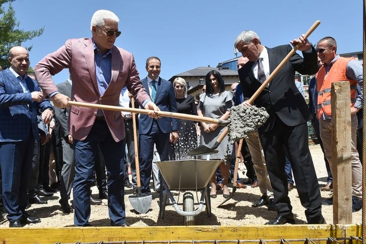 PM Marković lays foundation stone for kindergarten in Rožaje: Government provides EUR 35 million for construction of new kindergartens in Montenegro