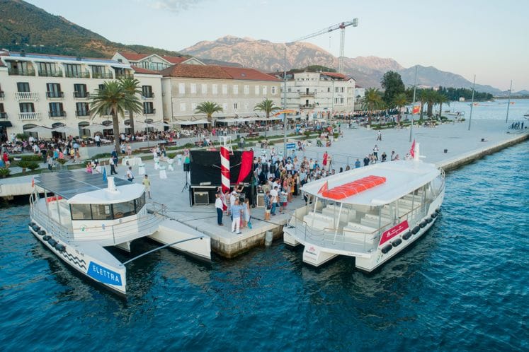 Od Kotora, preko Perasta i Tivta, do Herceg Novog solarnim trimaranima