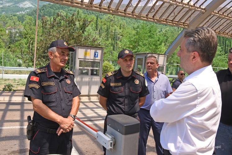 Ministar unutrašnjih poslova nenajavljeno na Debelom Brijegu: Pitao sam turiste, rekli su mi da su naši granični policajci profesionalni i ljubazni