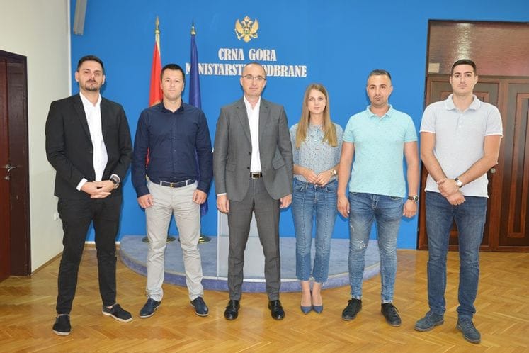 Potpisan ugovor: Pet NVO dobile sredstva na konkursu „Vojska Crne Gore - tvoj izbor“