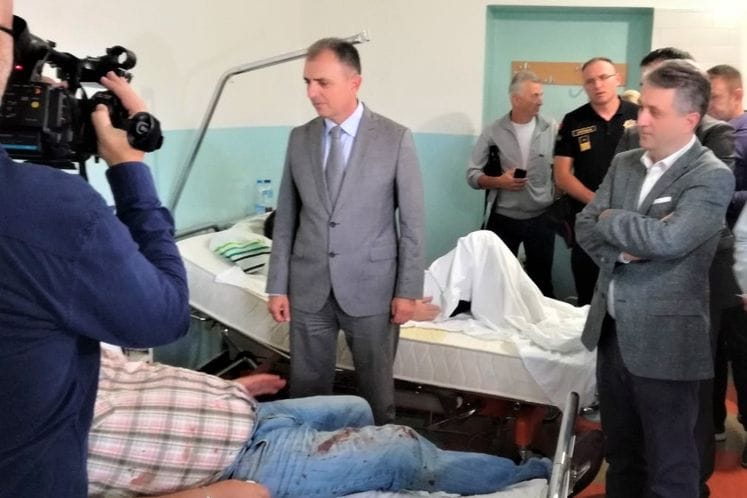 Ministri Hrapović i Nuhodžić obišli povrijeđene iz udesa u Pljevljima: Svi zbrinuti i dobro se osjećaju