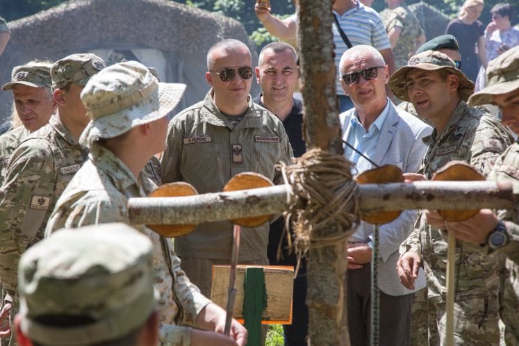Filipović i Volkov sa Mišnićem obišli polaznike Ljetnjeg vojnog kampa na Štitarici