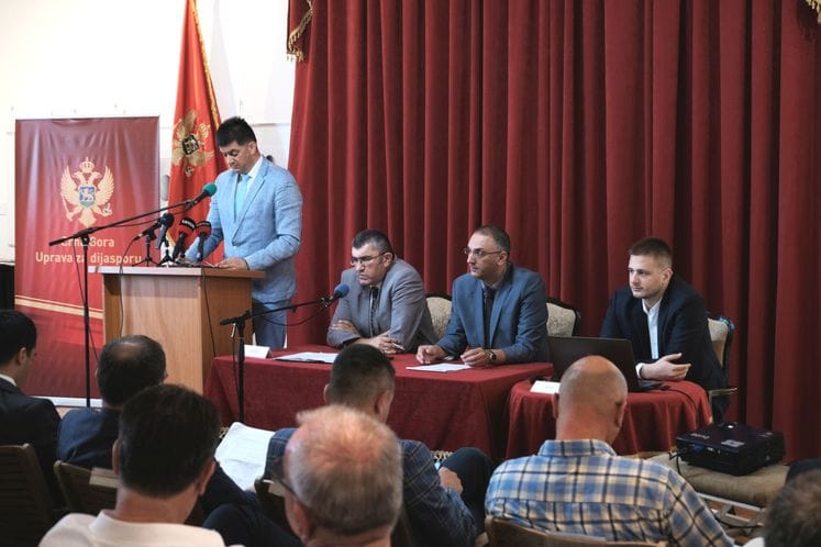 OKRUGLI STO „INVESTICIONI POTENCIJALI I BIZNIS ZONE CRNE GORE“ U OKVIRU „DANA ISELJENIKA“ U BARU I ZAKLJUČCI