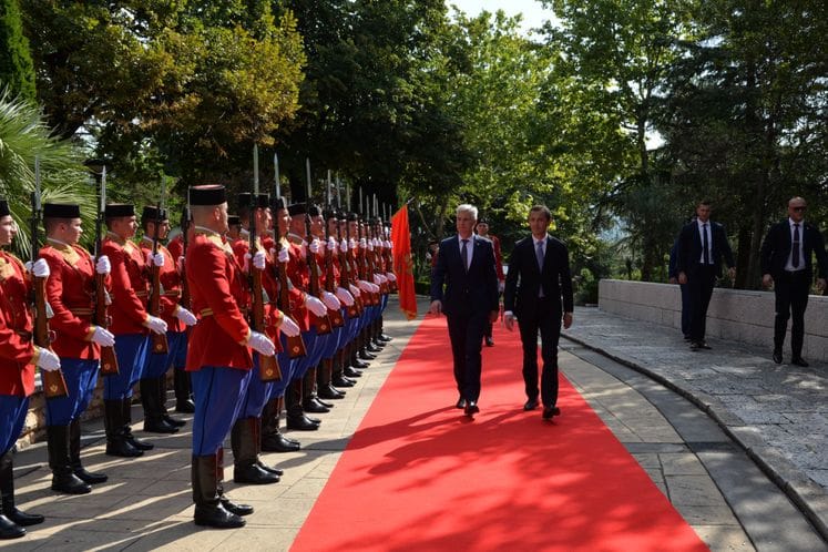 Bošković – Pabriks: Inteziviranje saradnje kroz NATO i buduće zajedničke obuke vojnika