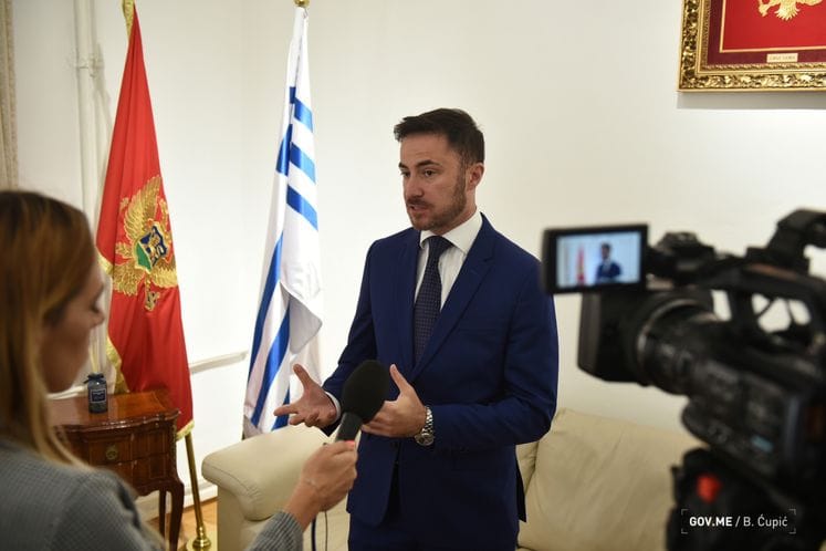 Nastavak podrške stvaraocima: Potpisan sporazum o saradnji na projektu „Mikro 020“