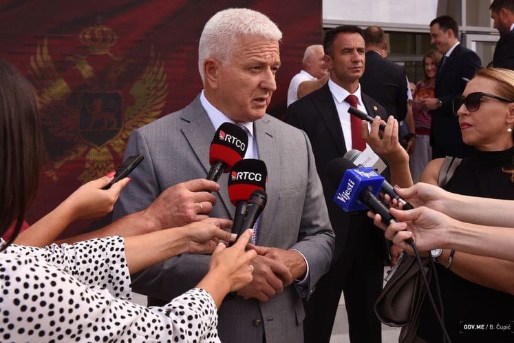 PM Marković: Government will not change its housing policy